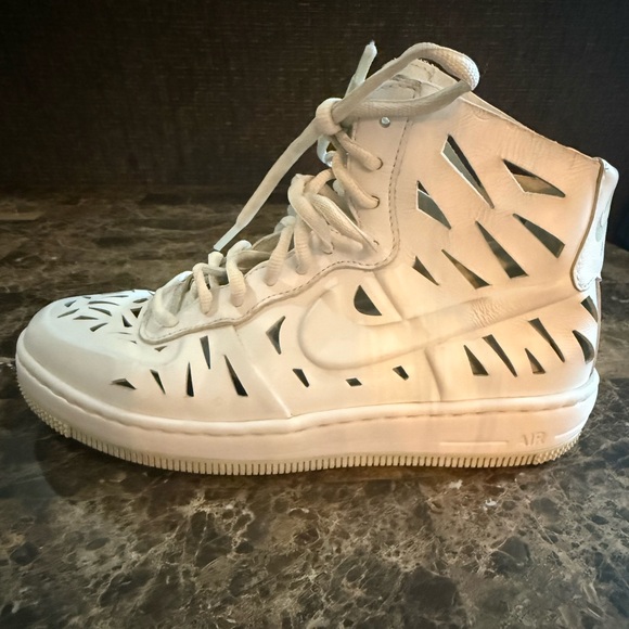 Nike. WMNS Air Force 1 Ultra Force Mid "Joli". White/Light Bone. Size 6. - Picture 3 of 12